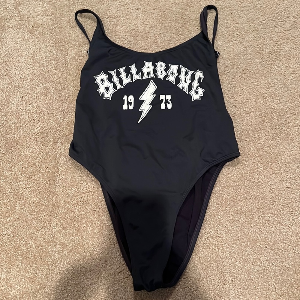 Billabong one piece swim. Size Large. Worn Once!
